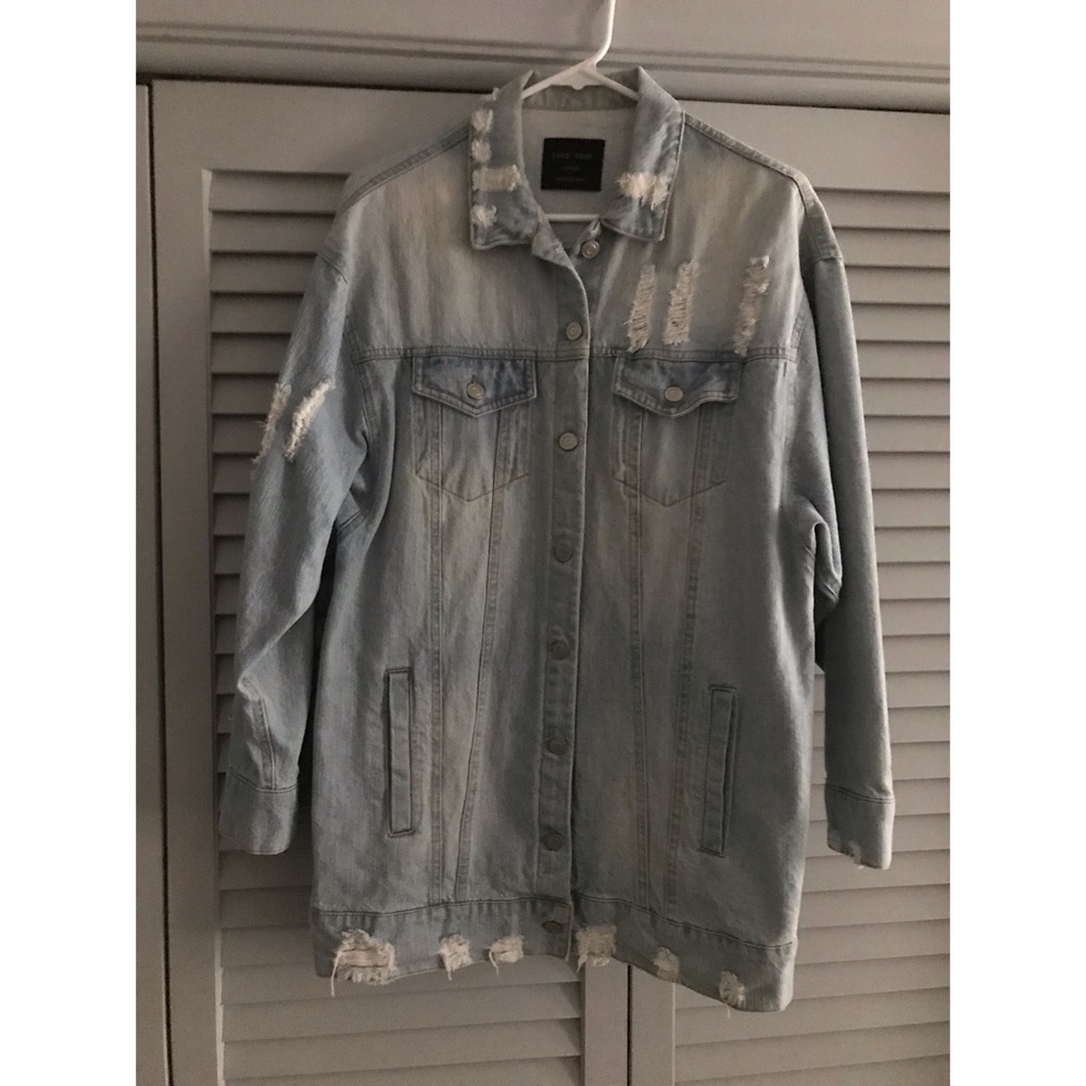 Oversized Ripped Jean Jacket - Picture 3 of 5
